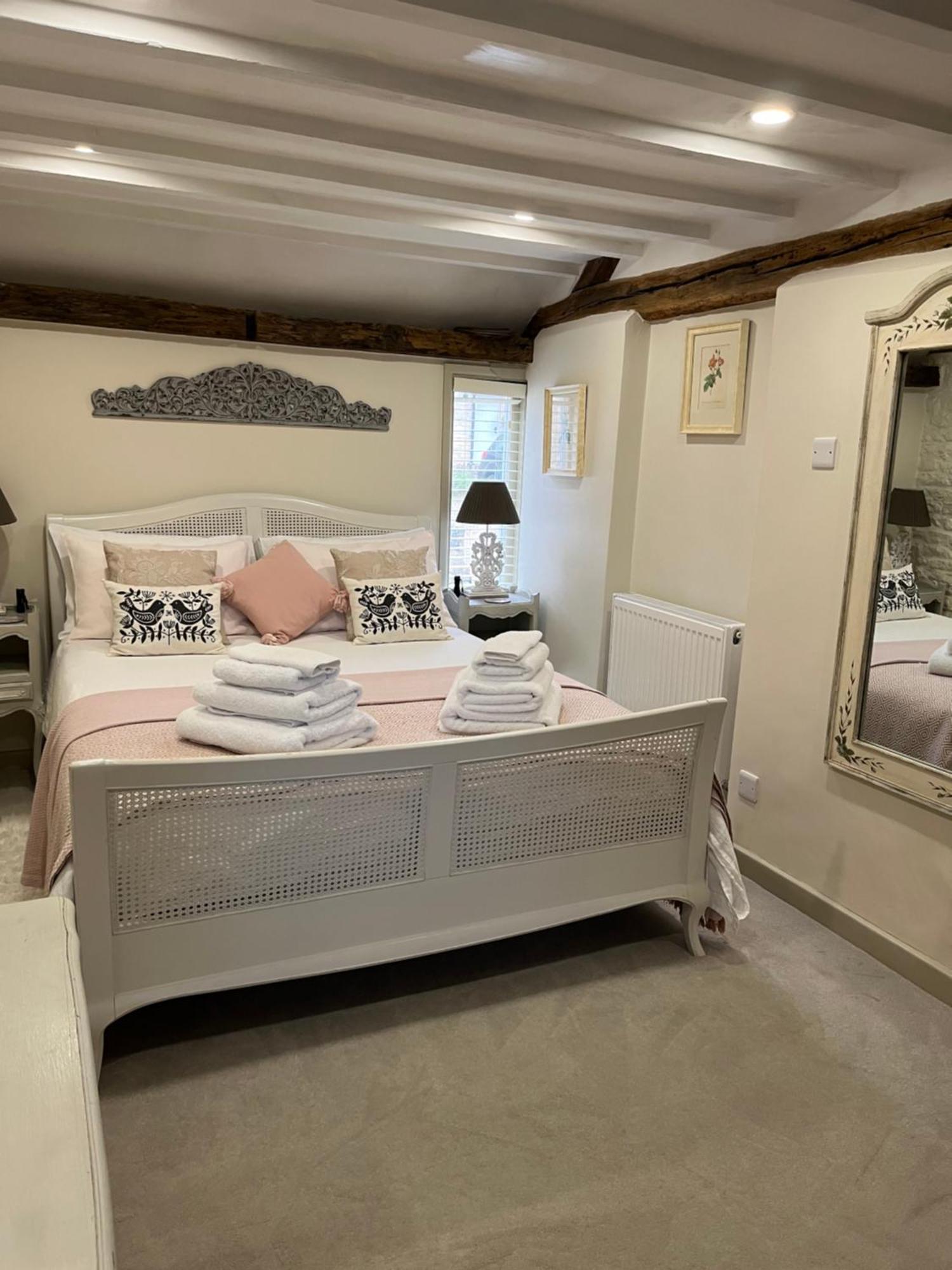 3 Bedroom 5* Barn Conversion Cotswolds Чиппінг-Нортон Екстер'єр фото